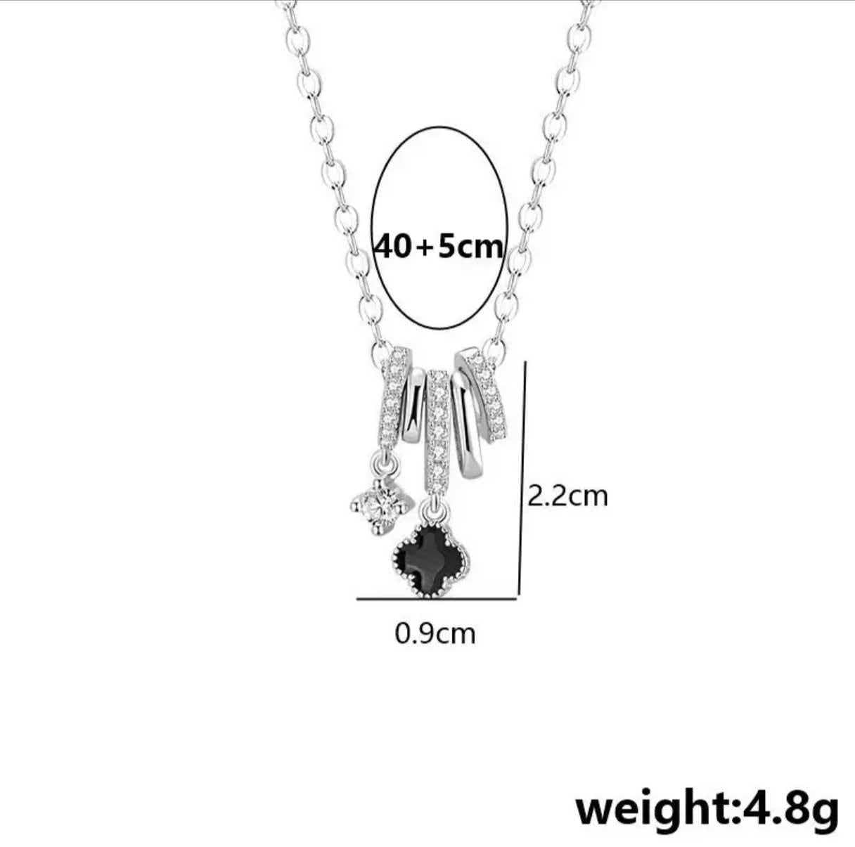 Four-leaf clover pendant necklace