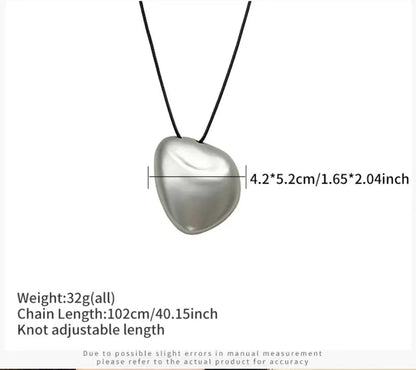 Irregular Geometric Pendant Necklace